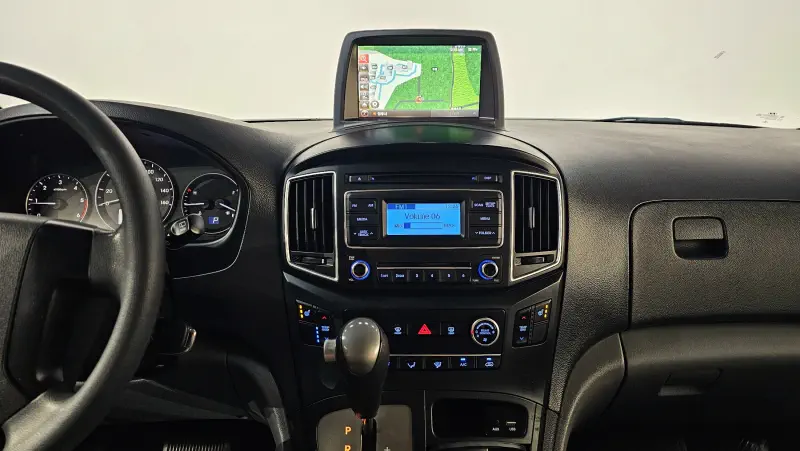 Hyundai Grand Starex
