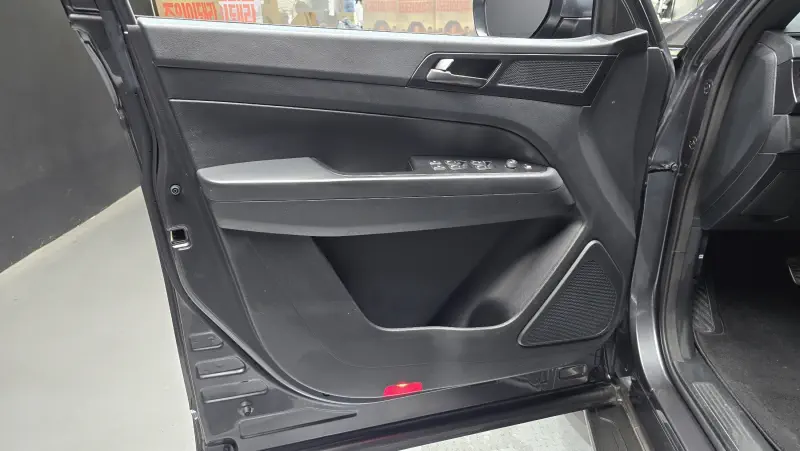 SsangYong Rexton Sports