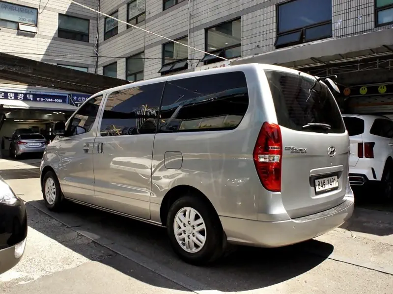 Hyundai Grand Starex