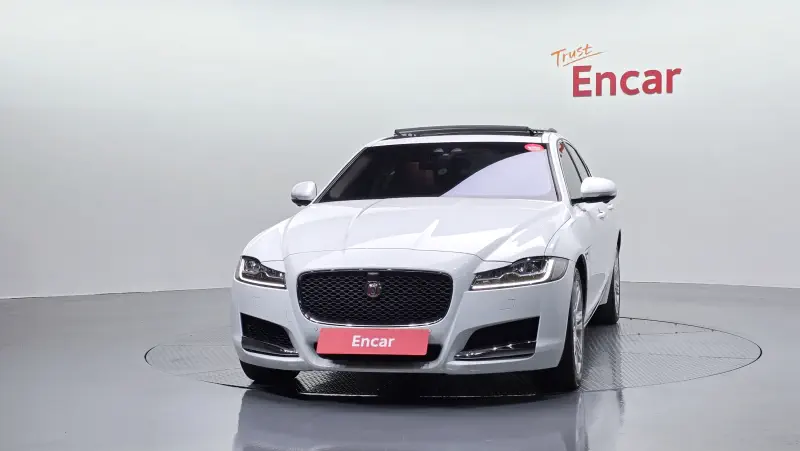 Jaguar XF