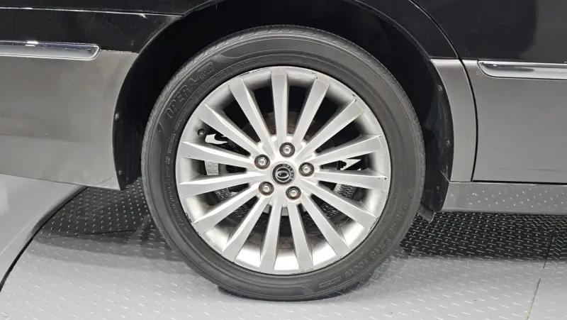Kia OPIRUS