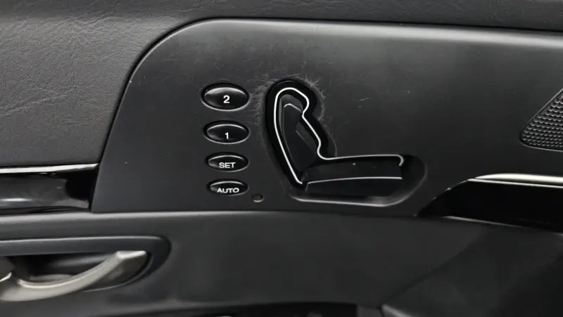 Kia OPIRUS