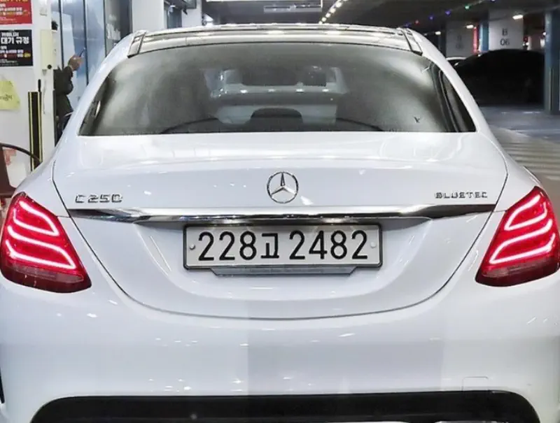 Mercedes-Benz C-Class