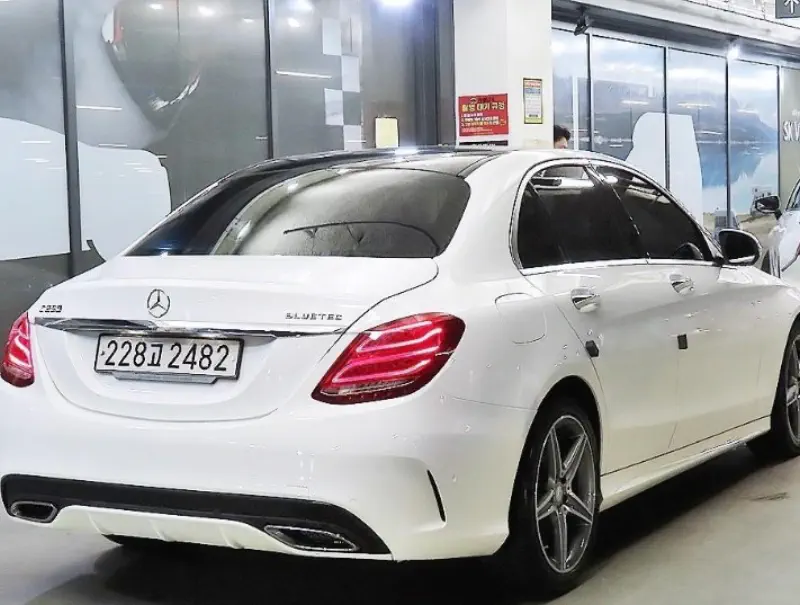 Mercedes-Benz C-Class