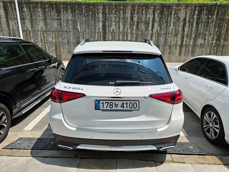 Mercedes-Benz GLE-Class