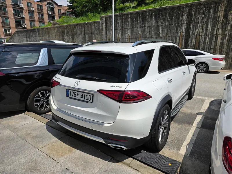 Mercedes-Benz GLE-Class