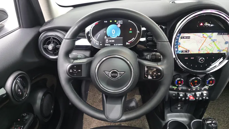 Mini Hatch