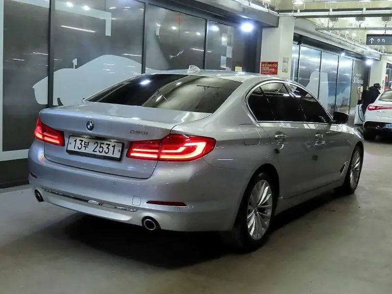 BMW 5-Series