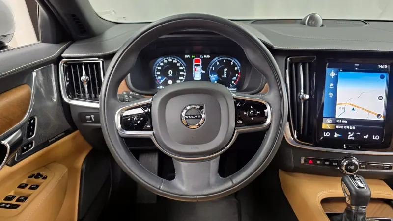 Volvo S90