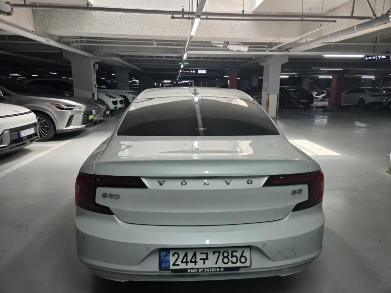 Volvo S90