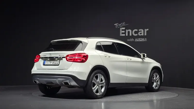 Mercedes-Benz GLA-Class