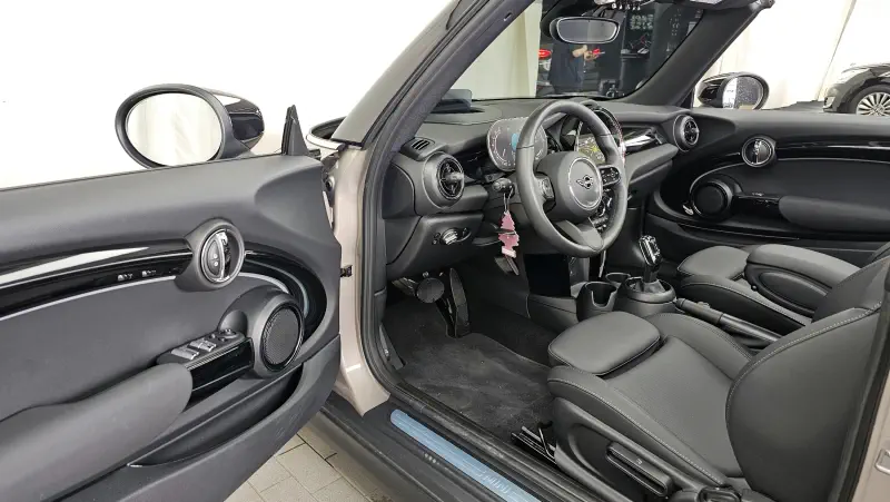MINI Cabrio