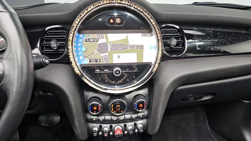 MINI Cabrio