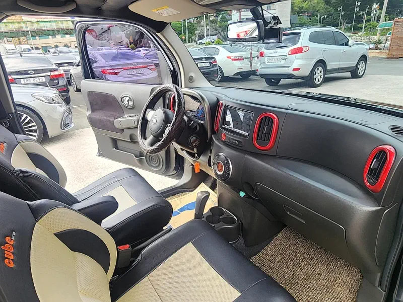 Nissan Cube