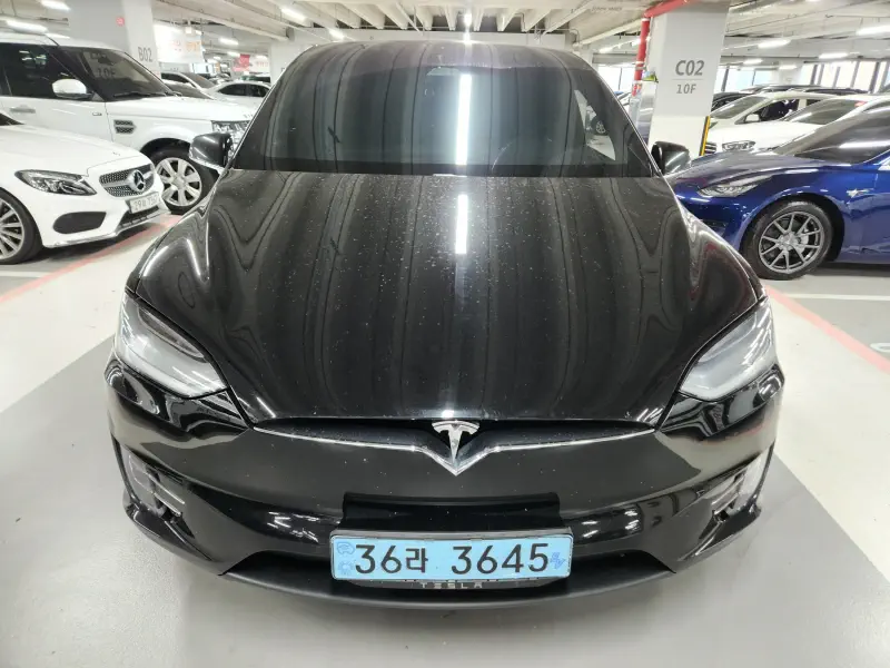 Tesla MODEL X