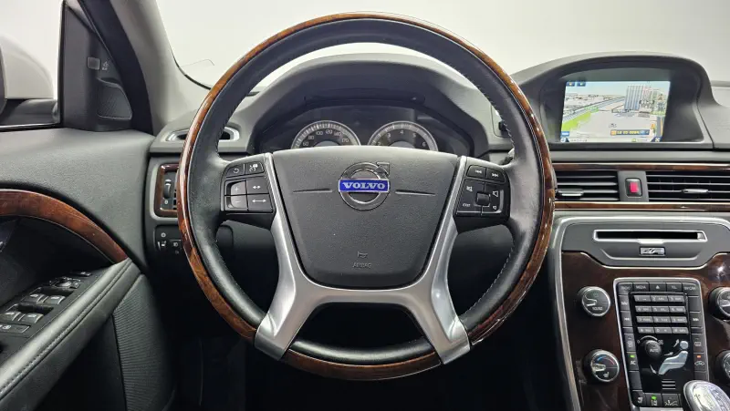 Volvo S80