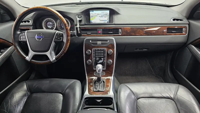 Volvo S80