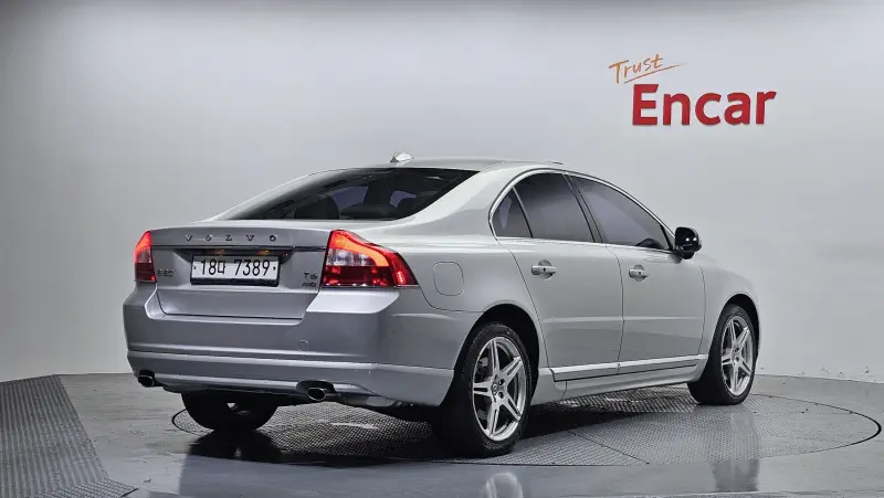 Volvo S80