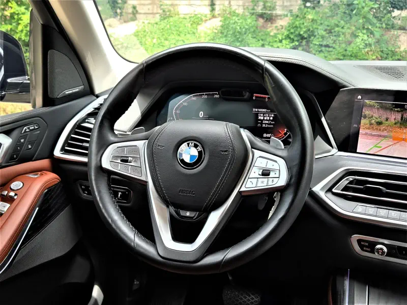 BMW X7