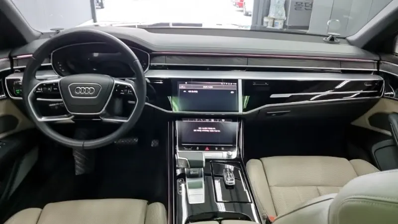 Audi A8