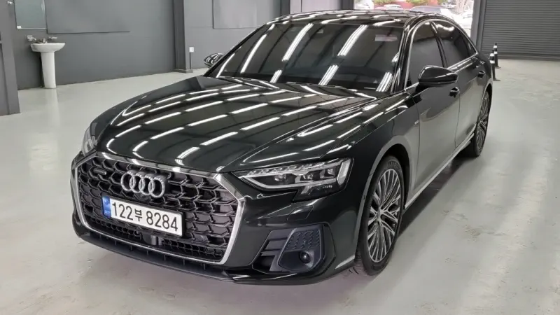 Audi A8