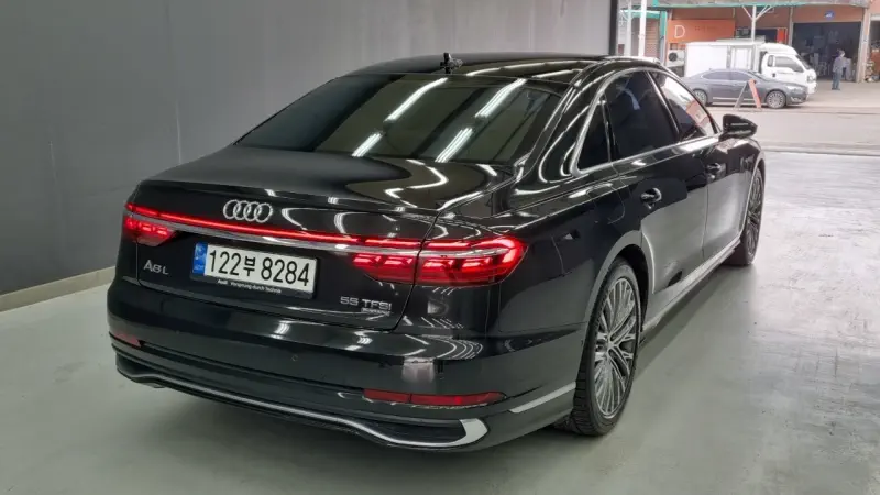 Audi A8