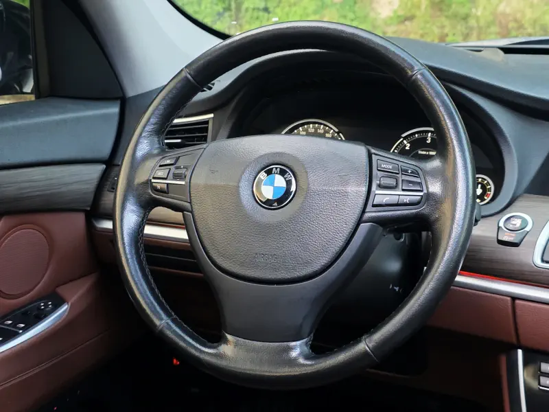 BMW 5-Series Gran Turismo