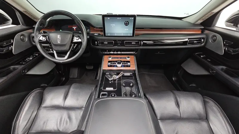 Lincoln Aviator