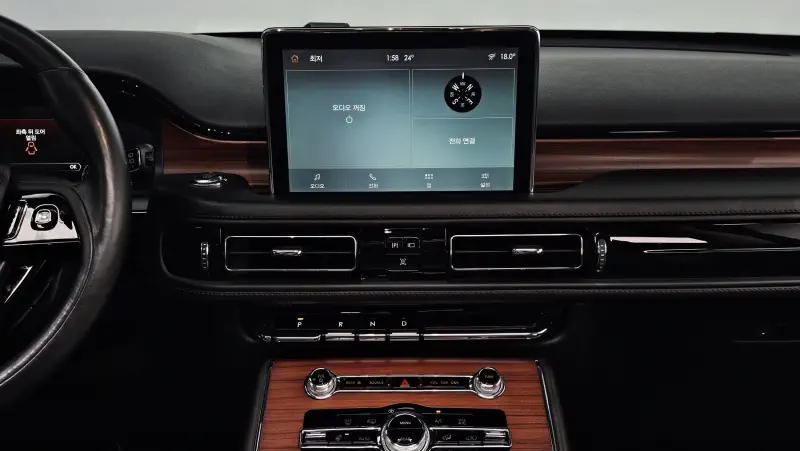 Lincoln Aviator