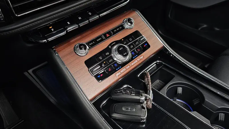 Lincoln Aviator