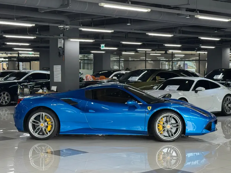 Ferrari 488