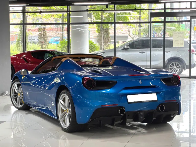 Ferrari 488