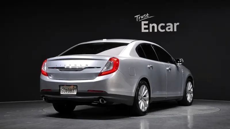 Lincoln MKS