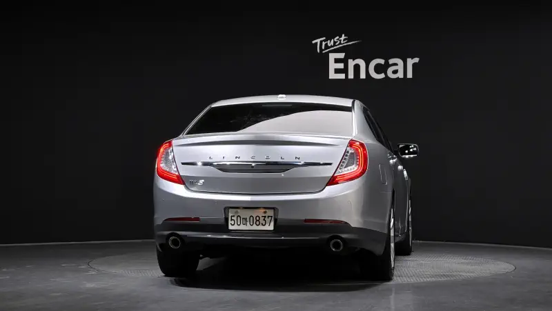 Lincoln MKS