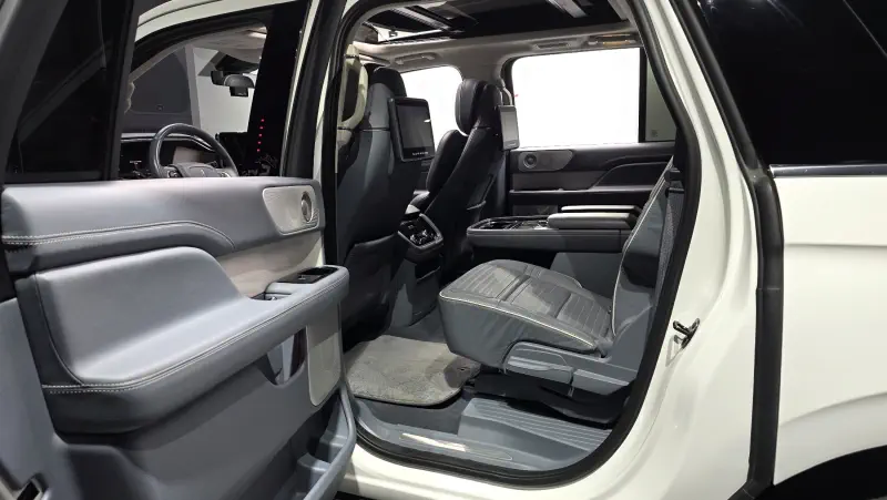 Lincoln Navigator