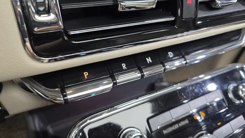 Lincoln Navigator