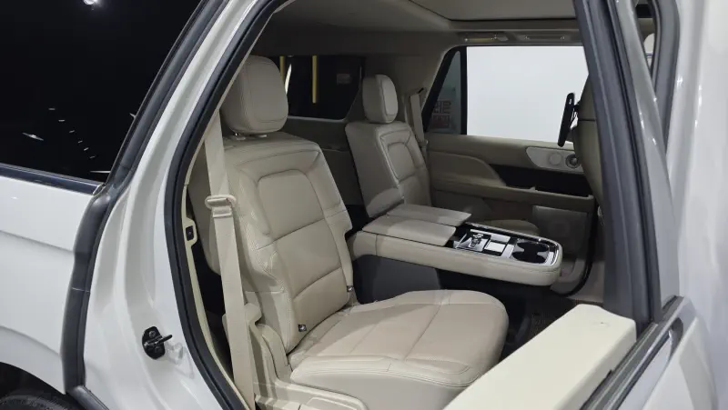 Lincoln Navigator