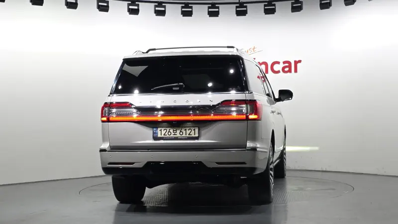Lincoln Navigator
