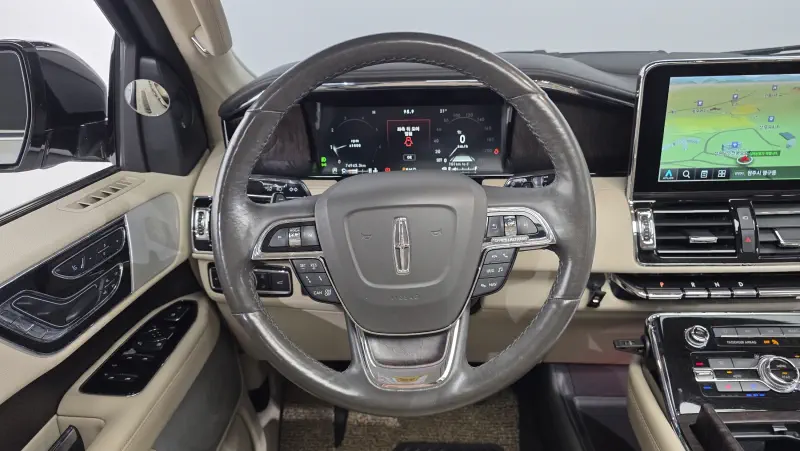 Lincoln Navigator