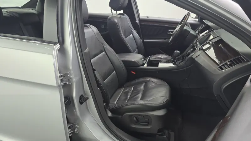 Ford Taurus
