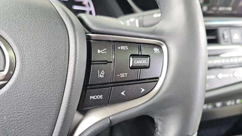 Lexus ES300h