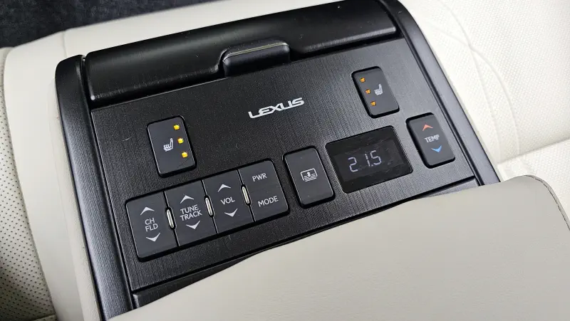 Lexus ES300h