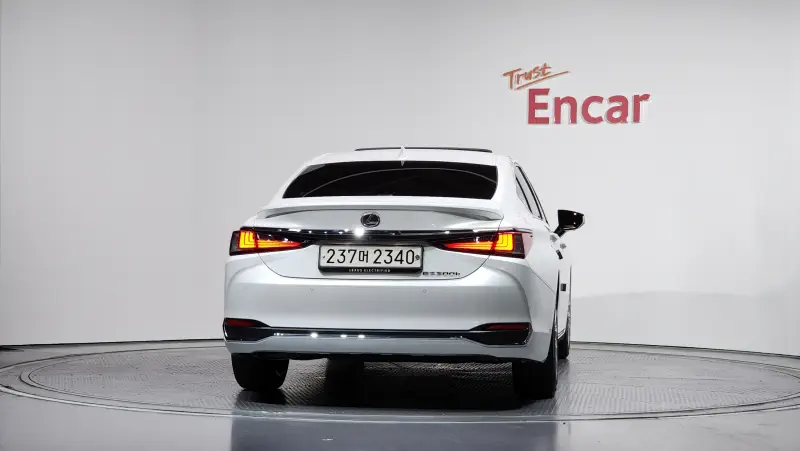 Lexus ES300h