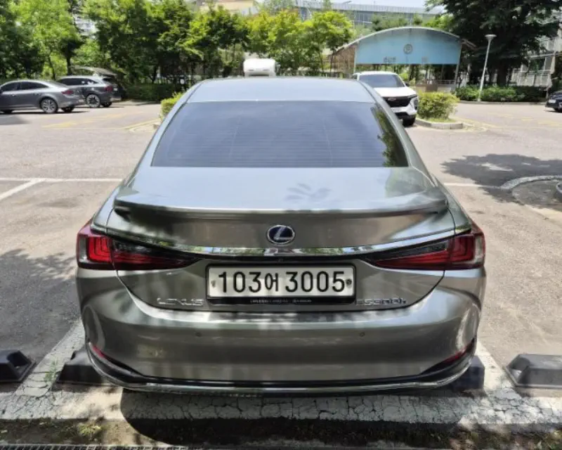 Lexus ES300h