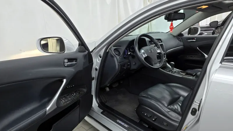 Lexus IS250