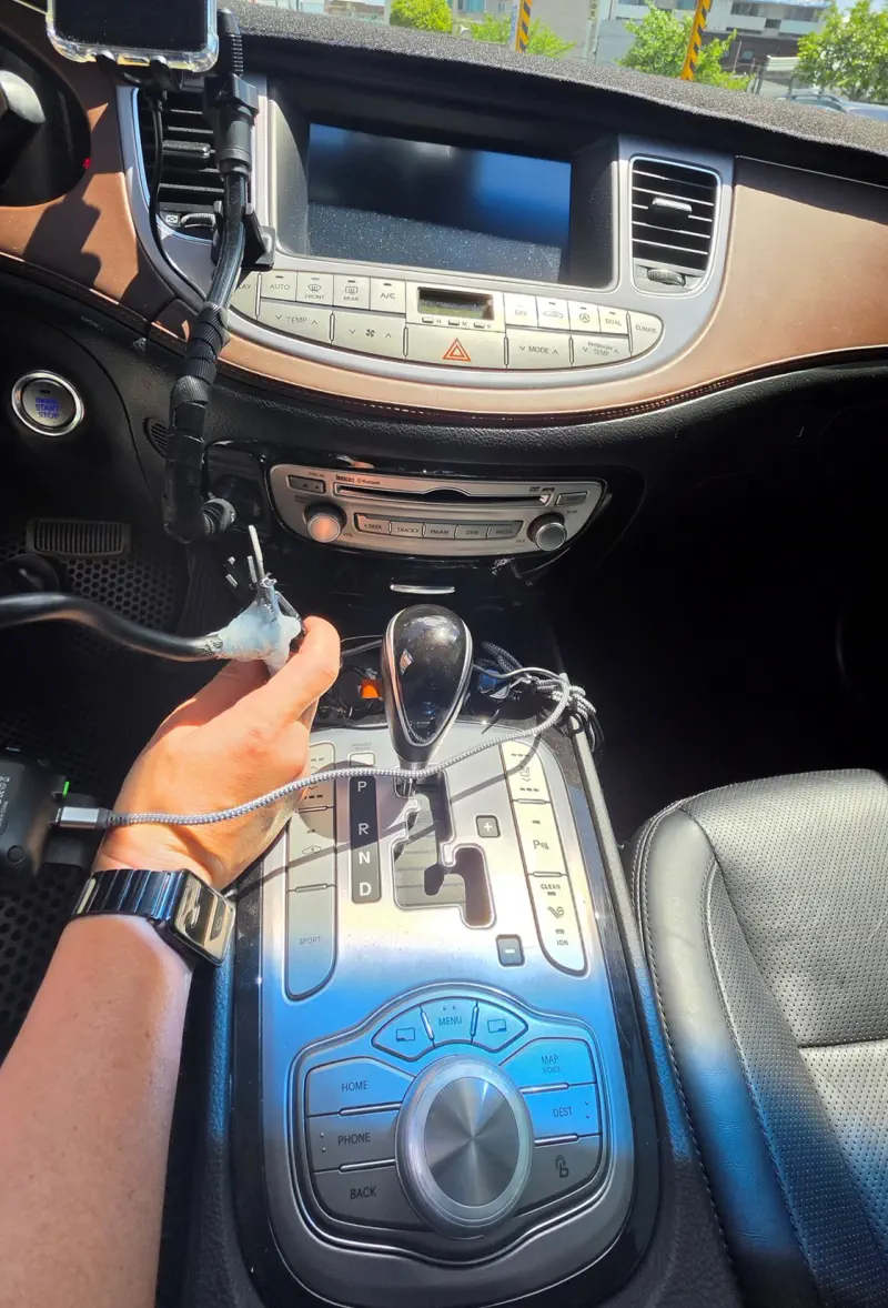 Hyundai Genesis