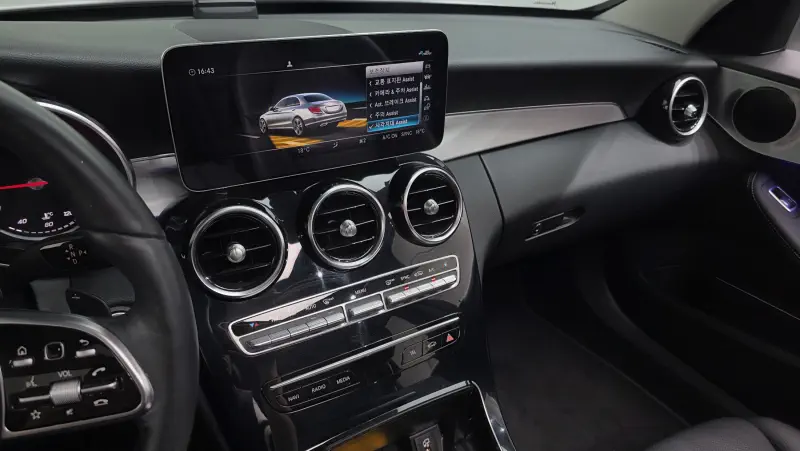Mercedes-Benz C-Class