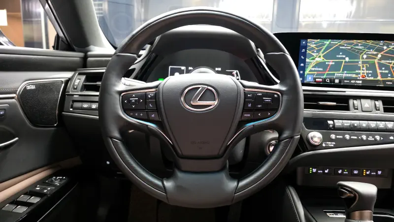 Lexus ES300h