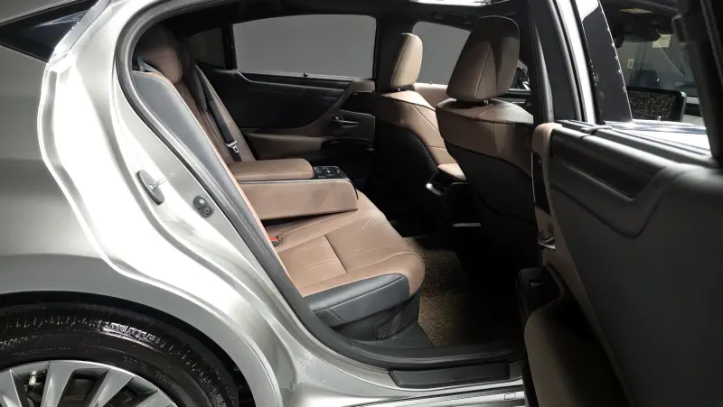 Lexus ES300h