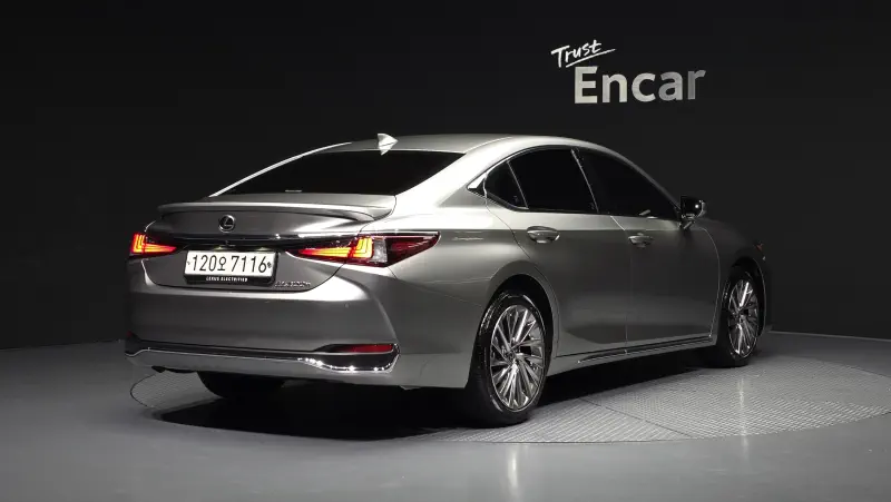 Lexus ES300h